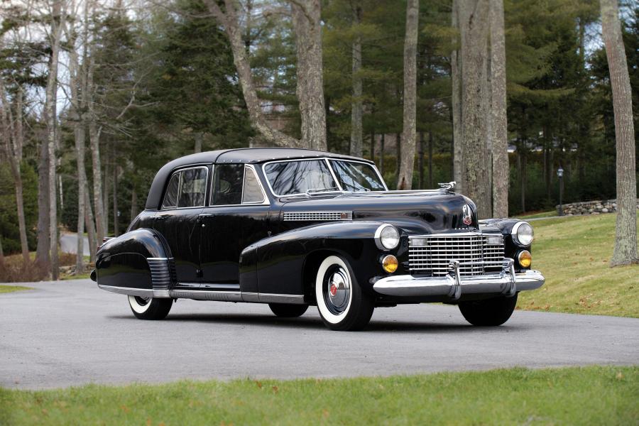  Cadillac Series 60 Special Town Car by Derham 1941 года  (фото 38 из 38)